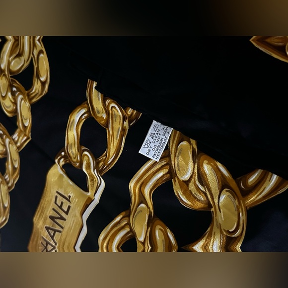 Rare Chanel 31 Rue Cambon Silk Scarf-Vintage - Picture 4 of 9